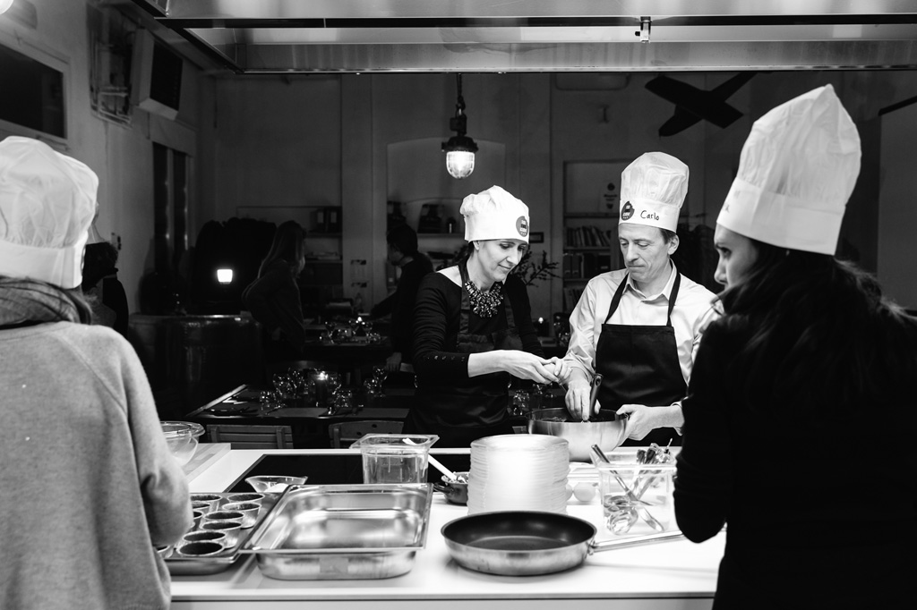 Fotografo Eventi Esclusivi Gilead FoodGeniusAcademy I partecipanti preparano un piatto sfizioso