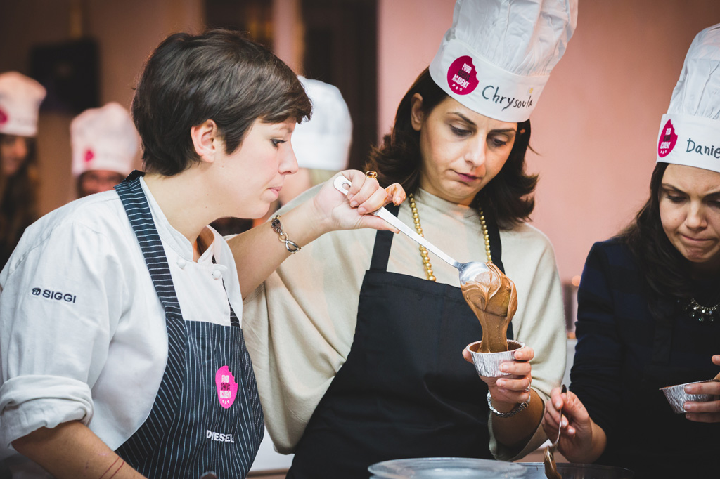 Fotografo Eventi Esclusivi Gilead FoodGeniusAcademy Gli aspiranti chef preparano il dolce