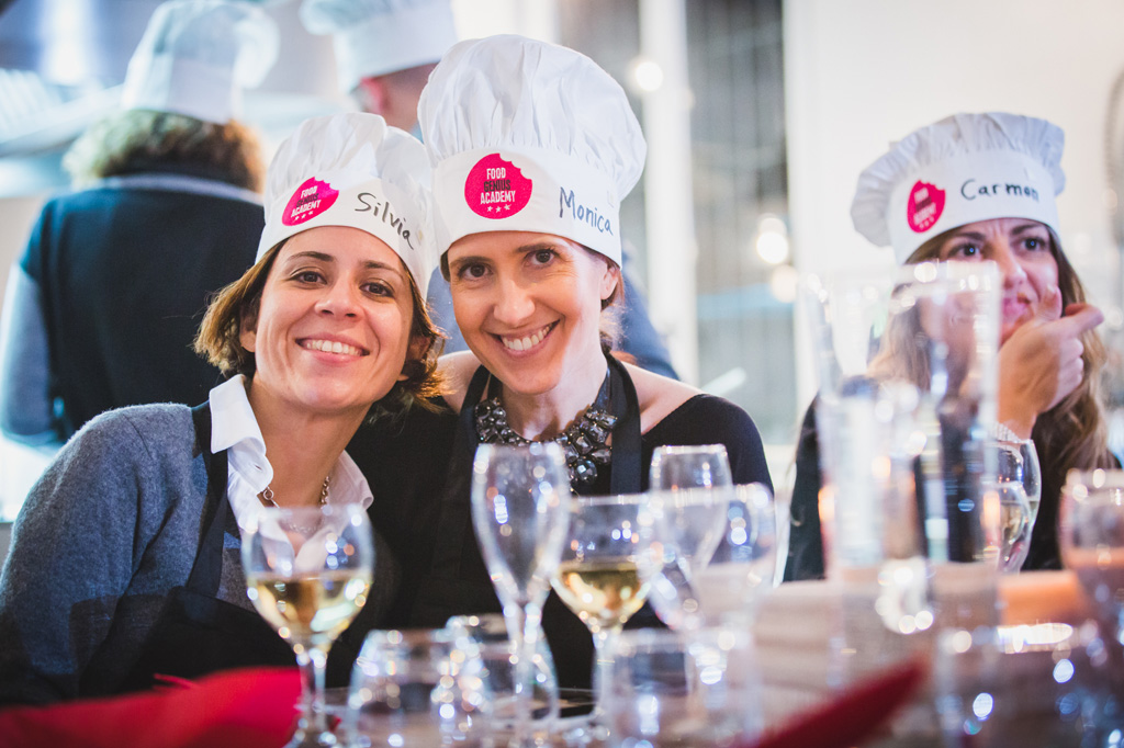 Fotografo Eventi Esclusivi Gilead FoodGeniusAcademy I dipendenti sorridono davanti agli obiettivi del fotografo Alessandro Della Savia