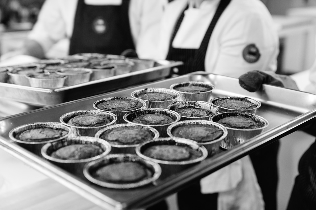 Fotografo Eventi Esclusivi Gilead FoodGeniusAcademy I dolci al cioccolato sono pronti per essere mangiati