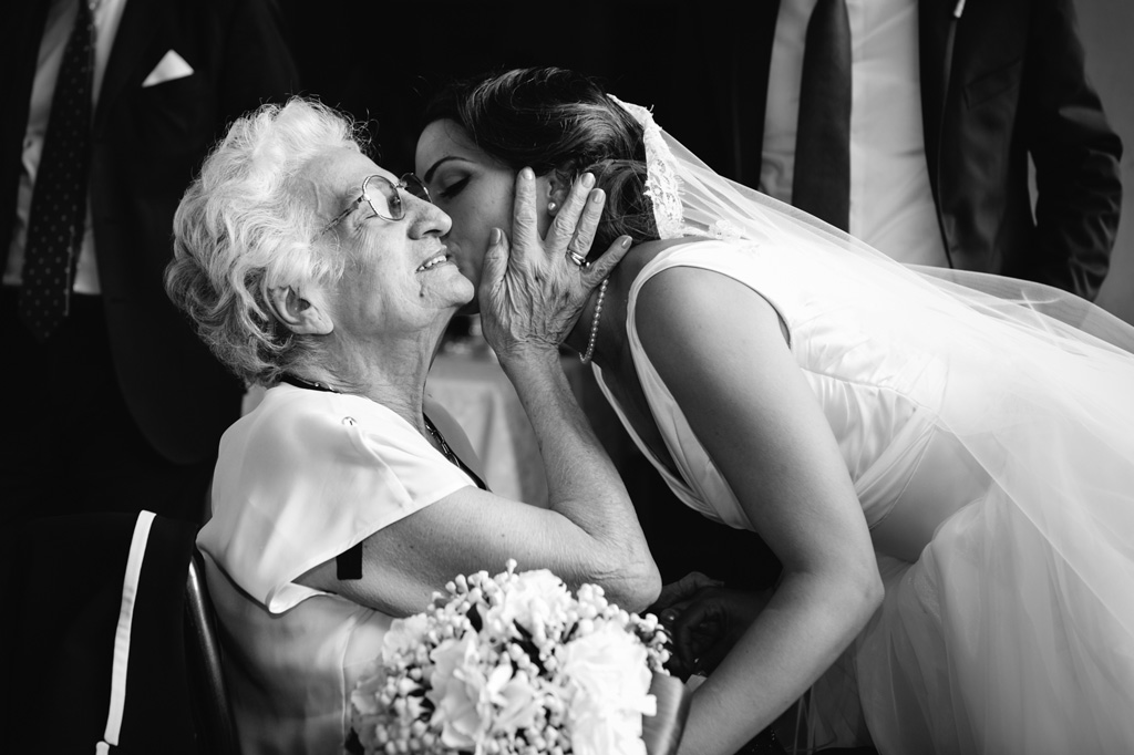 Best Wedding Photographer - Emotions AbbraccioSposaeNonna Reportage