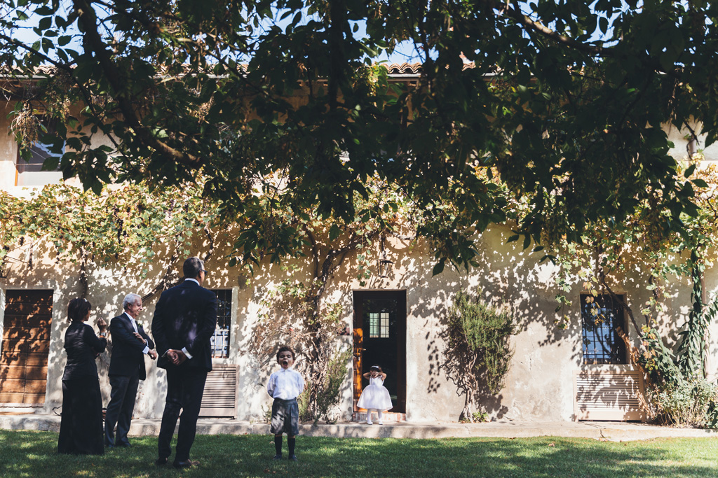 Fotografo Matrimonio Pavia I testimoni attendono la sposa per le ultime fasi della preparazione