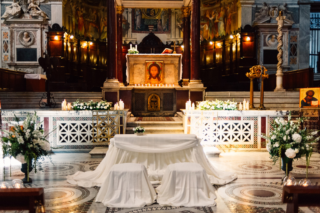 Fotografo Matrimonio Villa Del Cardinale Uno scatto interno della cattedrale di