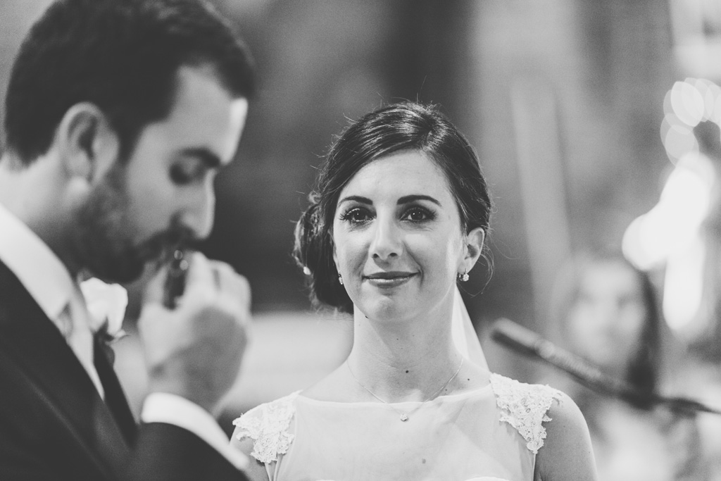 Fotografo Matrimonio Pavia La sposa sorride serenamente durante la cerimonia