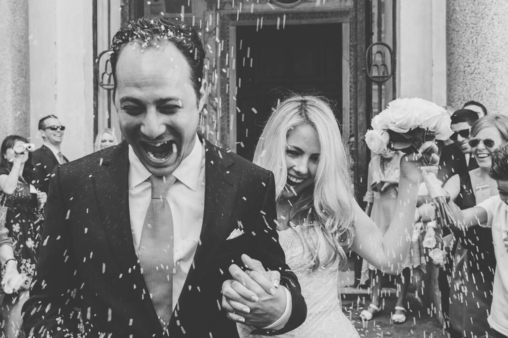 Fotografo Matrimonio Villa Del Cardinale Emmanuele e Brittney sorridono di gioia durante la giornata più bella della loro vita