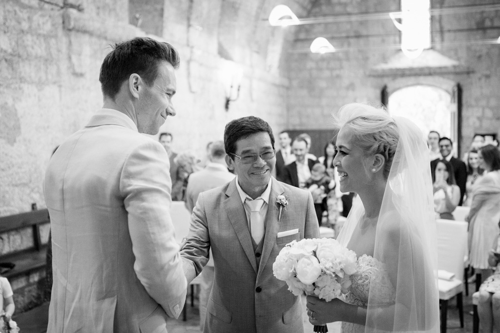 Fotografo Matrimonio Orvieto Il padre cede al mano di sua figlia allo sposo
