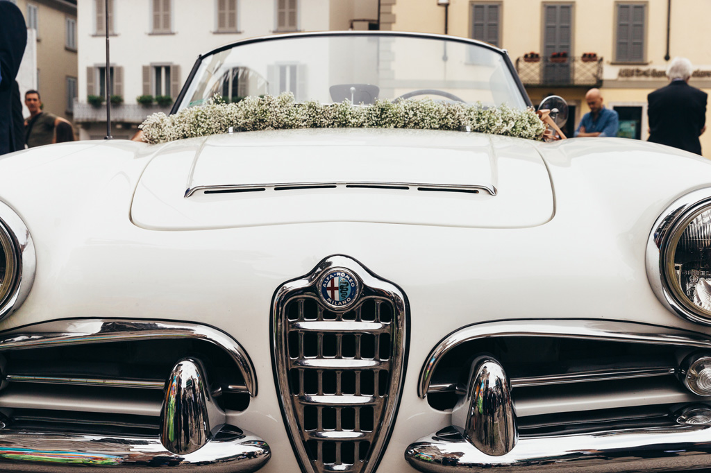 Fotografo Matrimonio Monza Un dettaglio della alfa romeo
