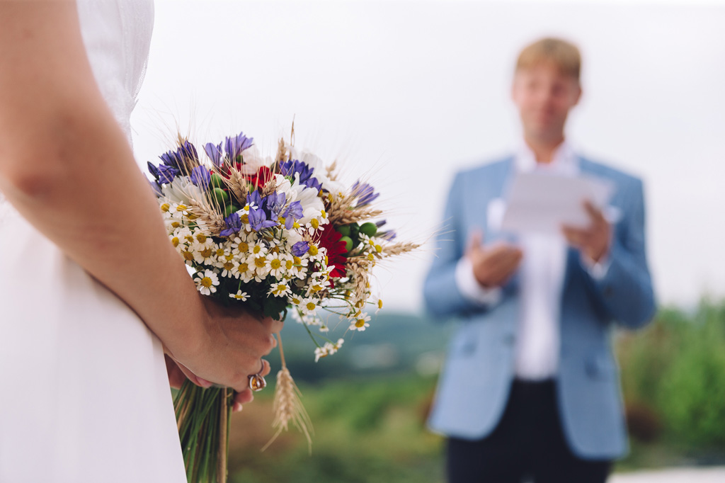 Fotografo Matrimonio Langhe I colori del bouquet della sposa