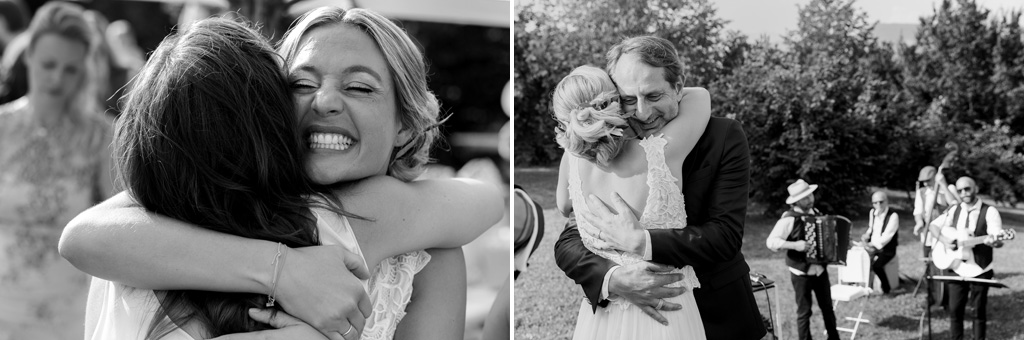 Fotografo Matrimonio Lago di Garda La sposa abbraccia familiari e parenti