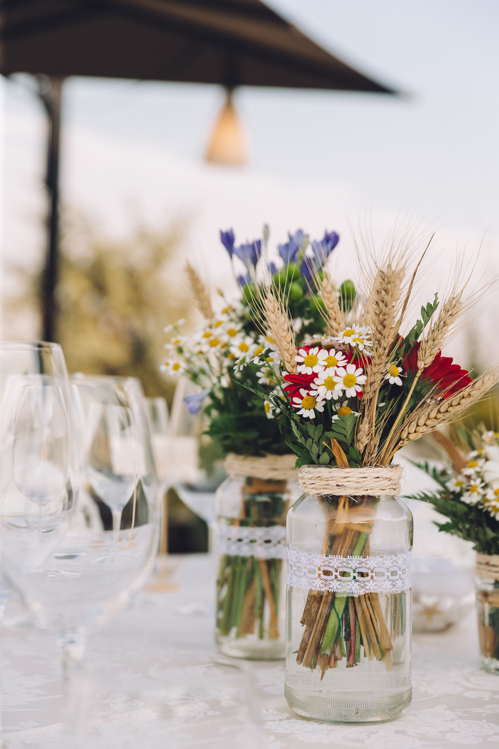 Fotografo Matrimonio Langhe Un dettaglio delle tavole apparecchiate