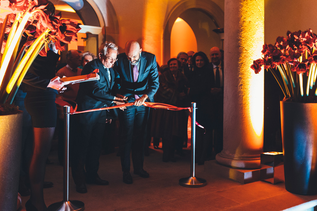 Fondazione Antonio Ratti Il taglio della fascia d'inaugurazione