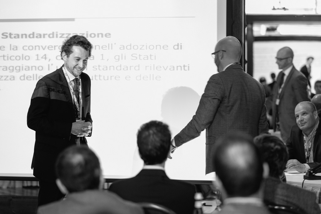 Di.Gi International I conferenzieri della Di. Gi. sono pronti a formare i clienti con una conferenza