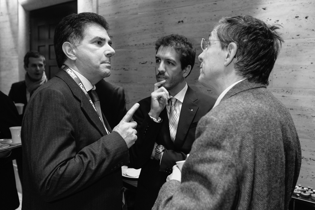 Di.Gi International I conferenzieri si confrontano subito dopo la lezione