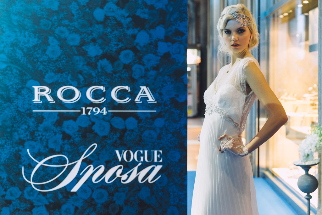 Evento Rocca Damiani Milano Una modella è pronta a sfilare per l'evento Vogue Sposa presso Milano