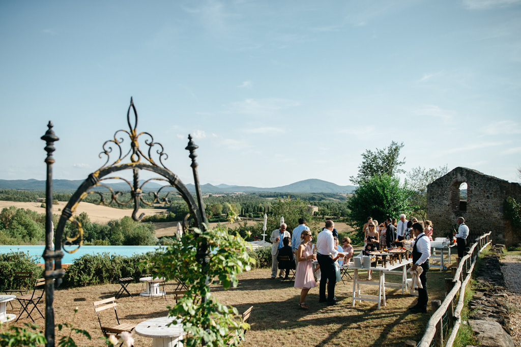 Fotografo Matrimonio Basilica San Galgano Toscana Gli ospiti arrivano al ricevimento alla Tenuta di Papena di Chiusdino