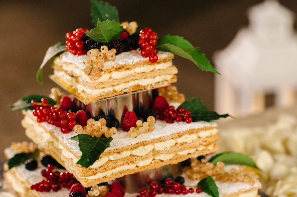 Fotografo Matrimonio Basilica San Galgano Toscana La torta nuziale di Carlos e Catherine