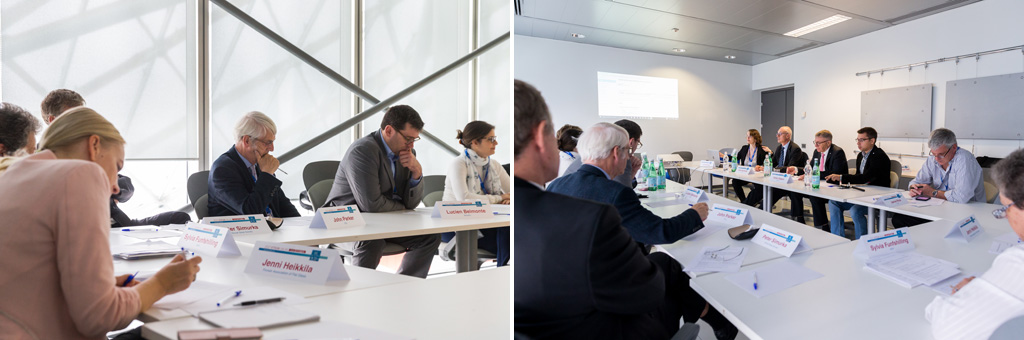 Fotografo Eventi Fiera Milano Alcuni imprenditori confrontano idee e progetti