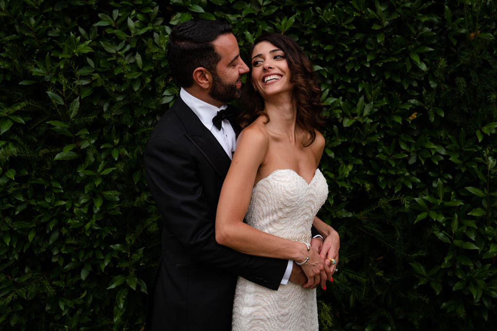 Fotografo Matrimonio Lago di Como Hilton Villa Parravicini Revel Ritratto degli sposi a Villa Parravicini Revel