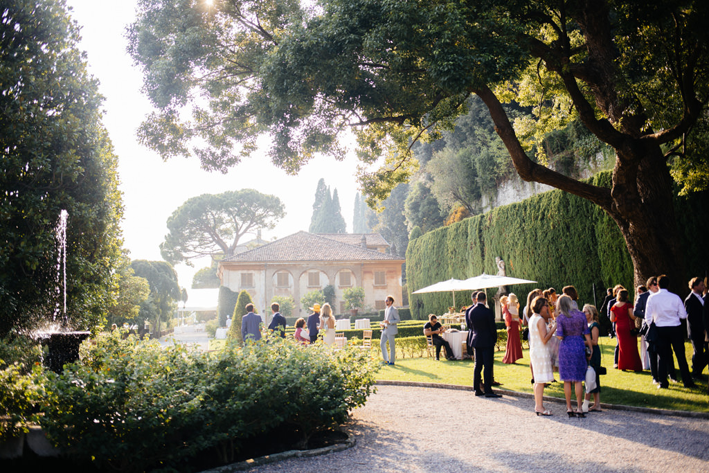 Wedding Photographer Como Lake Villa Pizzo Villa d'Este il giardino di villa pizzo lago di como matrimonio di tom e indigo