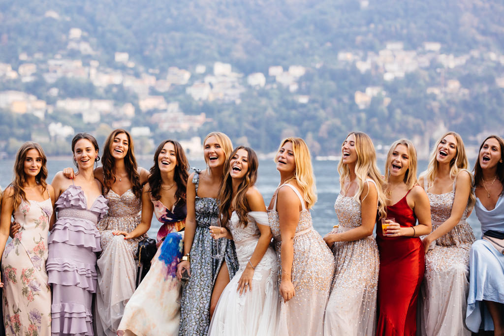 Wedding Photographer Como Lake Villa Pizzo Villa d'Este le amiche della sposa al matrimonio di tom e indigo a villa pizzo sul lago di como