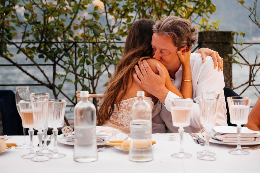 Wedding Photographer Como Lake Villa Pizzo Villa d'Este abbraccio padre figlia