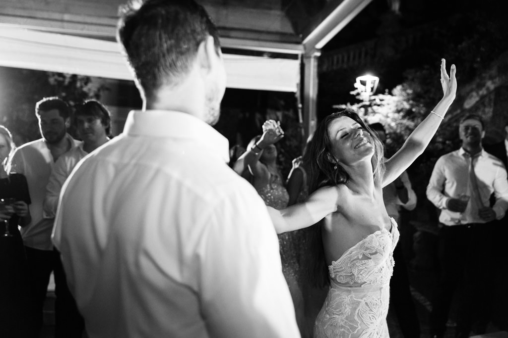 Wedding Photographer Como Lake Villa Pizzo Villa d'Este ballo sposi tom e indigo lago di como villa pizzo bianco e nero