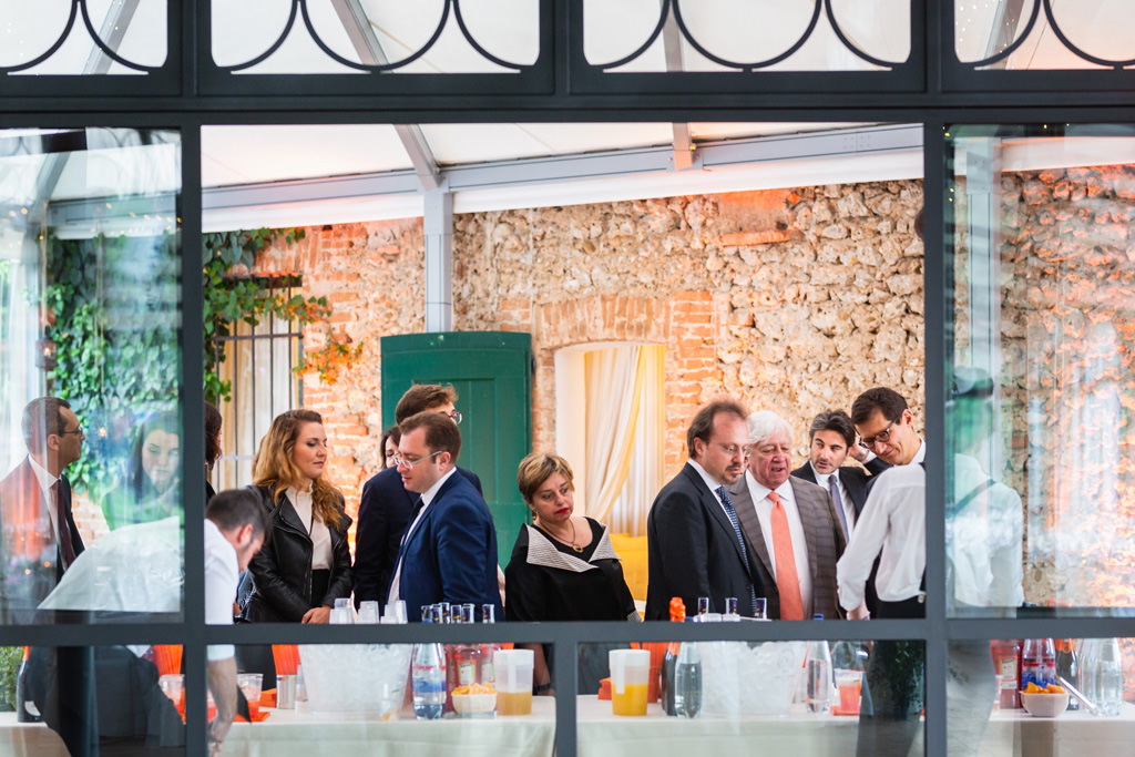 Fotografo Cena di Gala Casa Gobbato Convegno Antitrust Treviso 2 Gli invitati cominciano il banchetto presso il Ristorante da Celeste