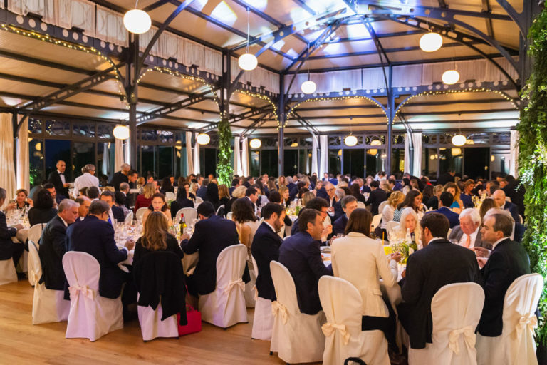 Un campo totale della cena di Gala del tredicesimo Convegno Antitrust svolto in Treviso