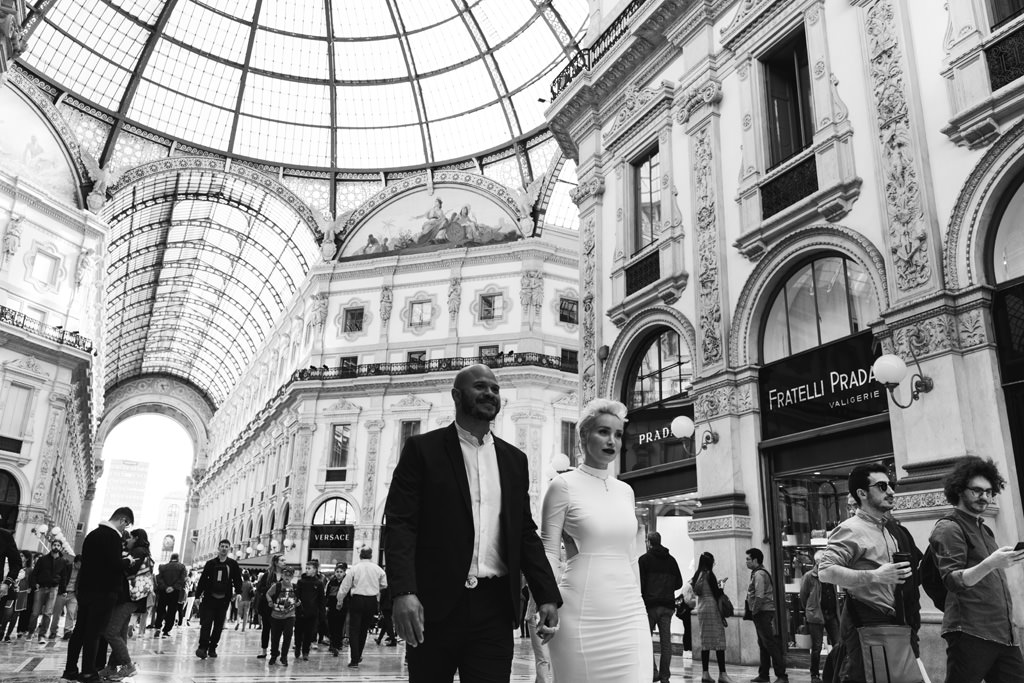 fotografo ritratto coppia milano duomo