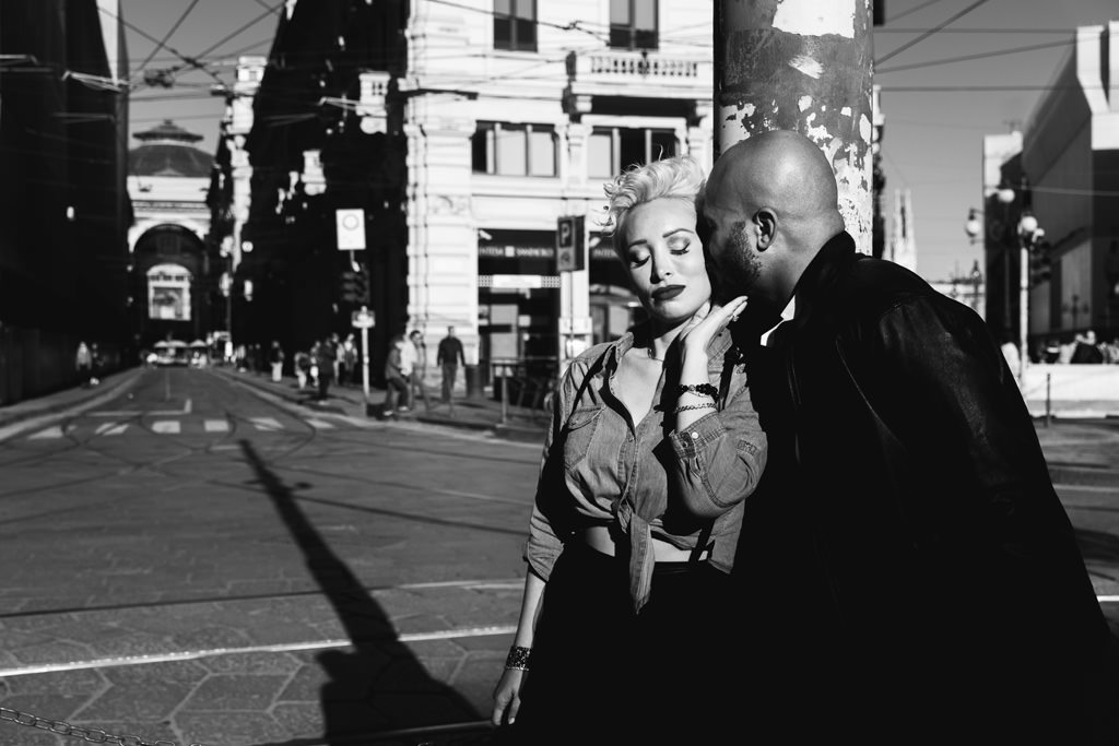 fotografo ritratto coppia milano duomo