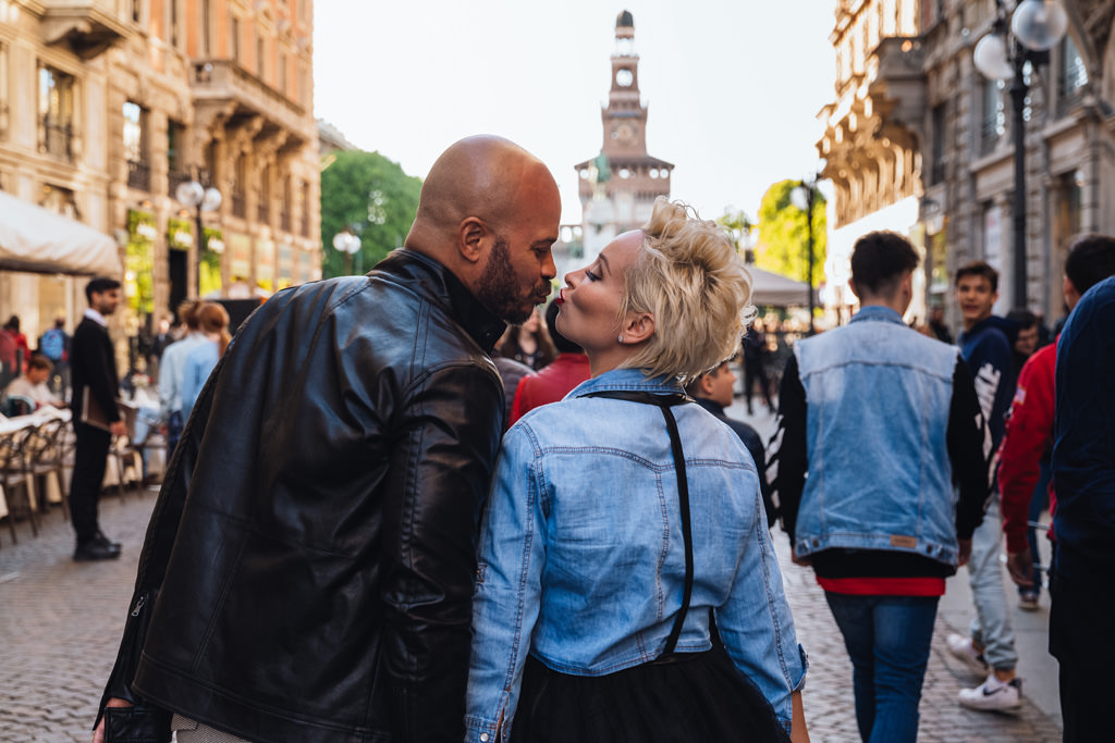 fotografo ritratto coppia milano duomo