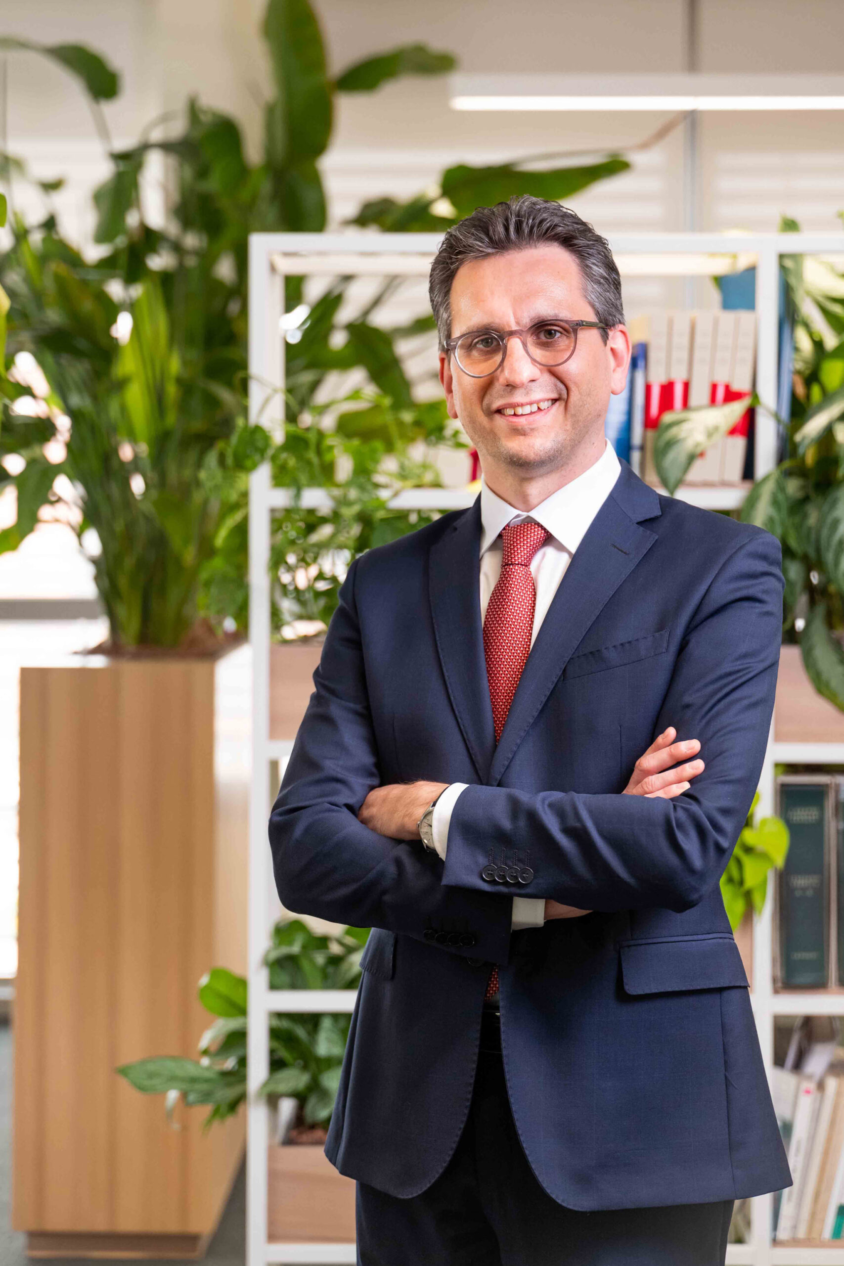 Foto Ritratto Ambientato Siemens CEO https://www.limibeautylab.pro/it/portfolio/ritratti/fotografo-ritratto-ambientato-alessandro-milano/