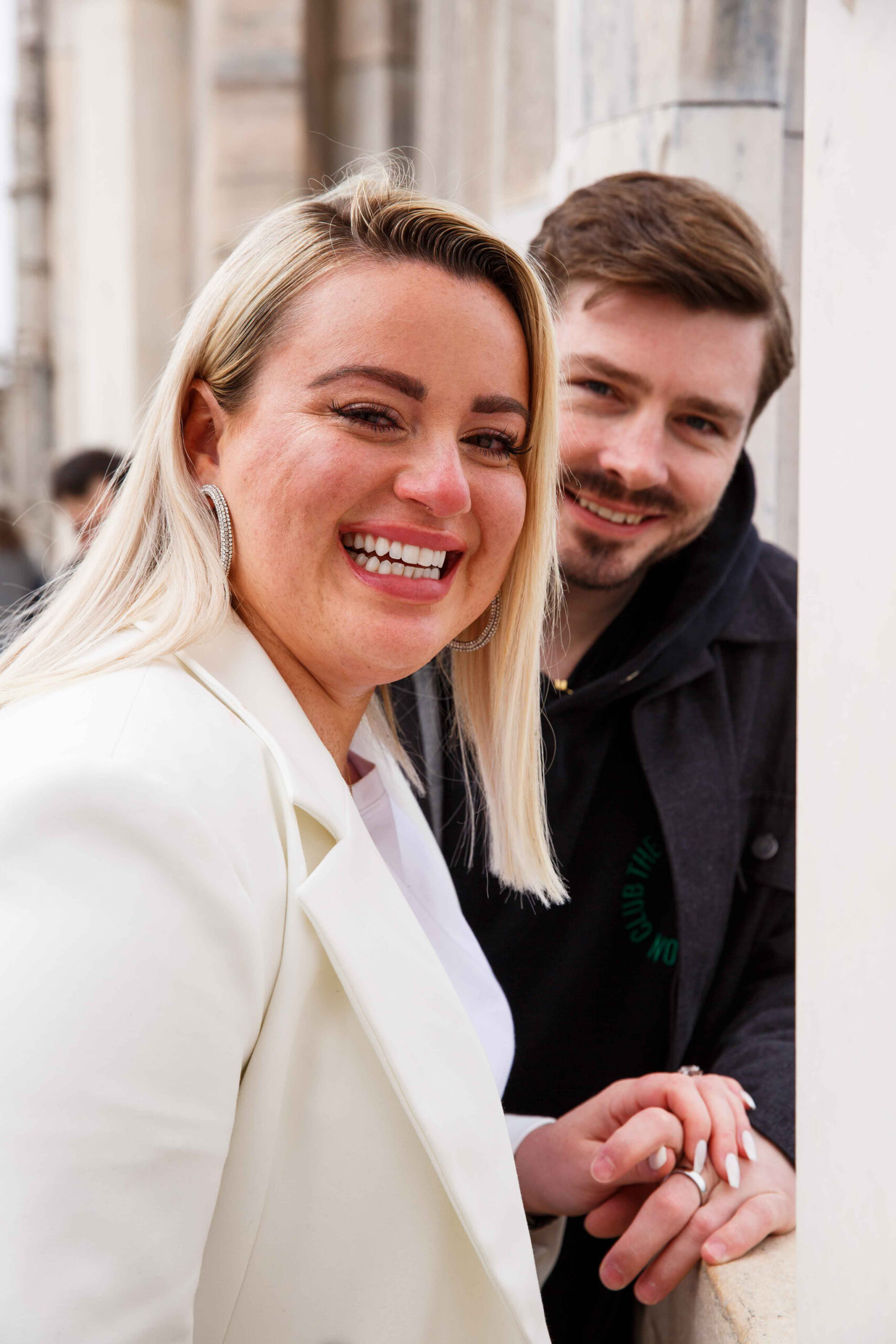 Fotografo WP Ben&Daniela Ritratto di Coppia felice sopra al duomo di Milano