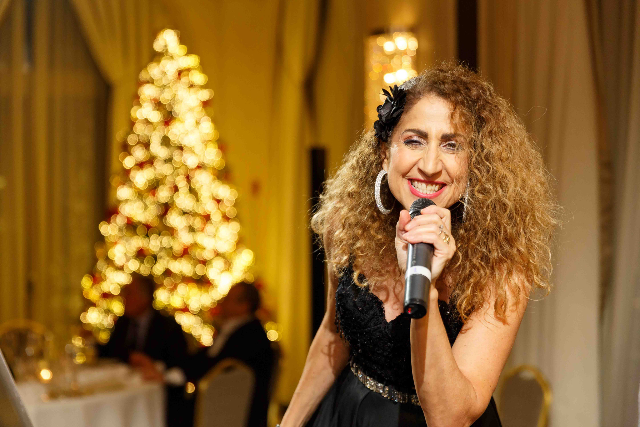 Foto evento business upiveb Cantante durante la sua esibizione all'hotel principe di savoia durante le festività di fine anno
