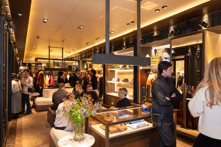 024-Evento-Moncler Private sale esclusiva Moncler evento business luxury