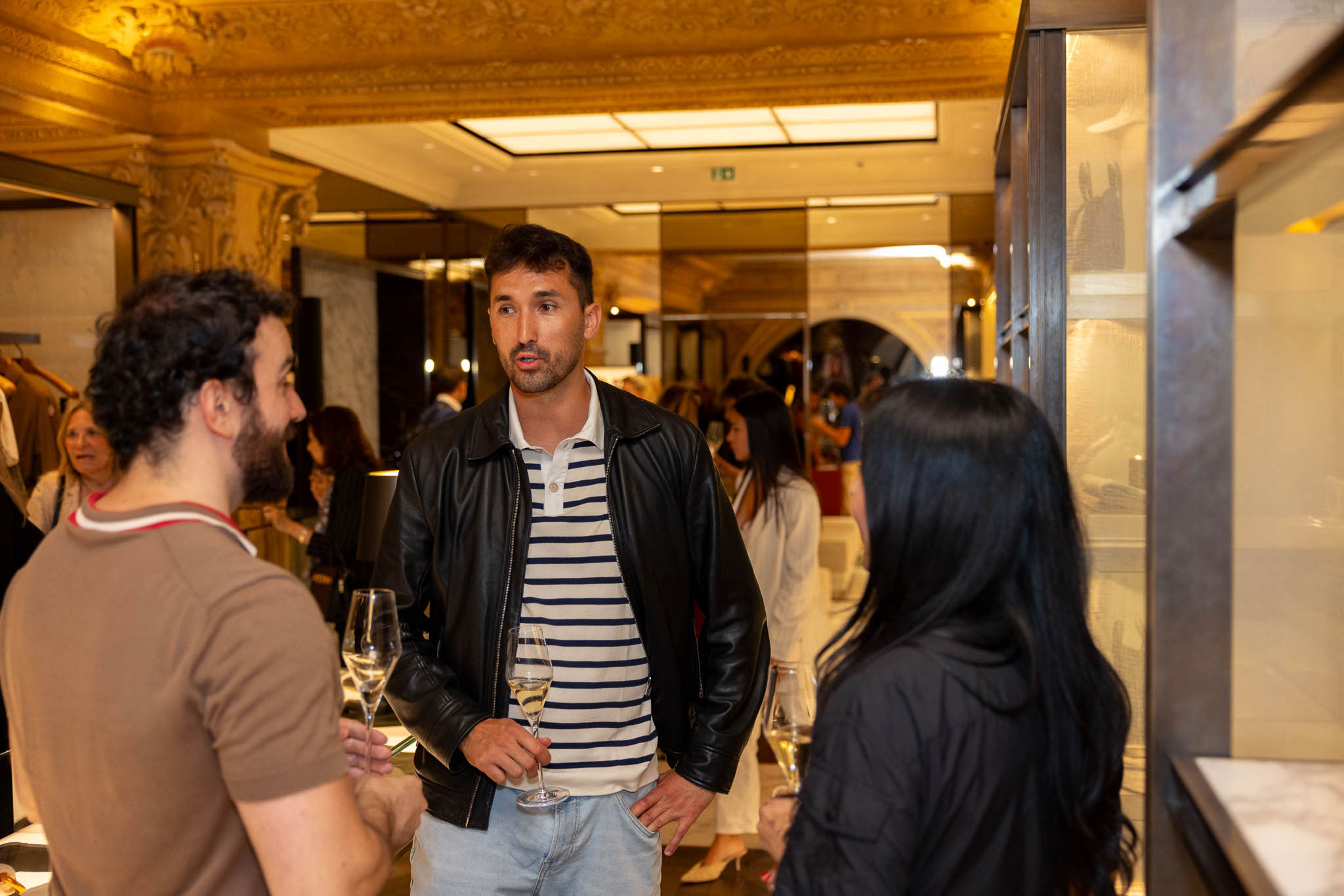 025-Fotografo-evento-esclusivo-luxury Moncler evento esclusivo Galleria Milano party